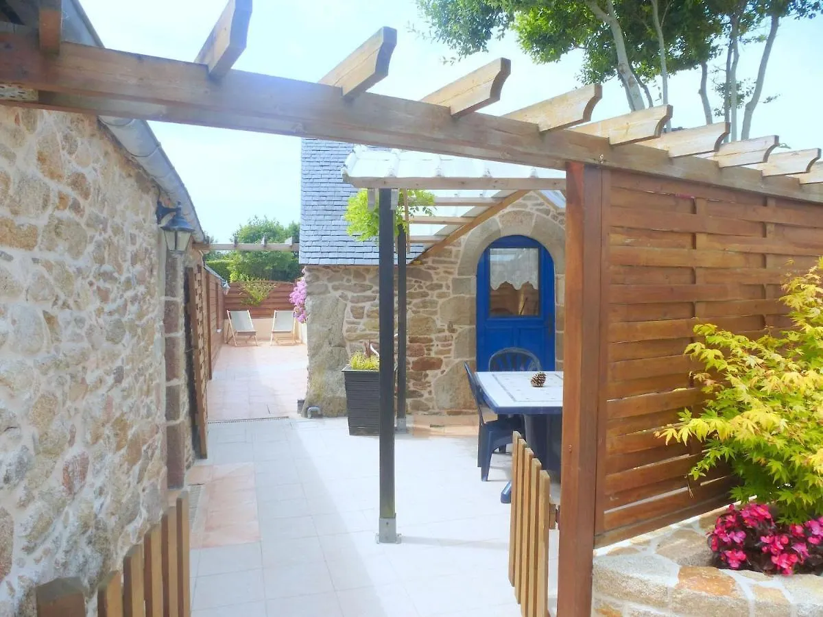 Breton Stone House Very Close To The Beach, Landeda
