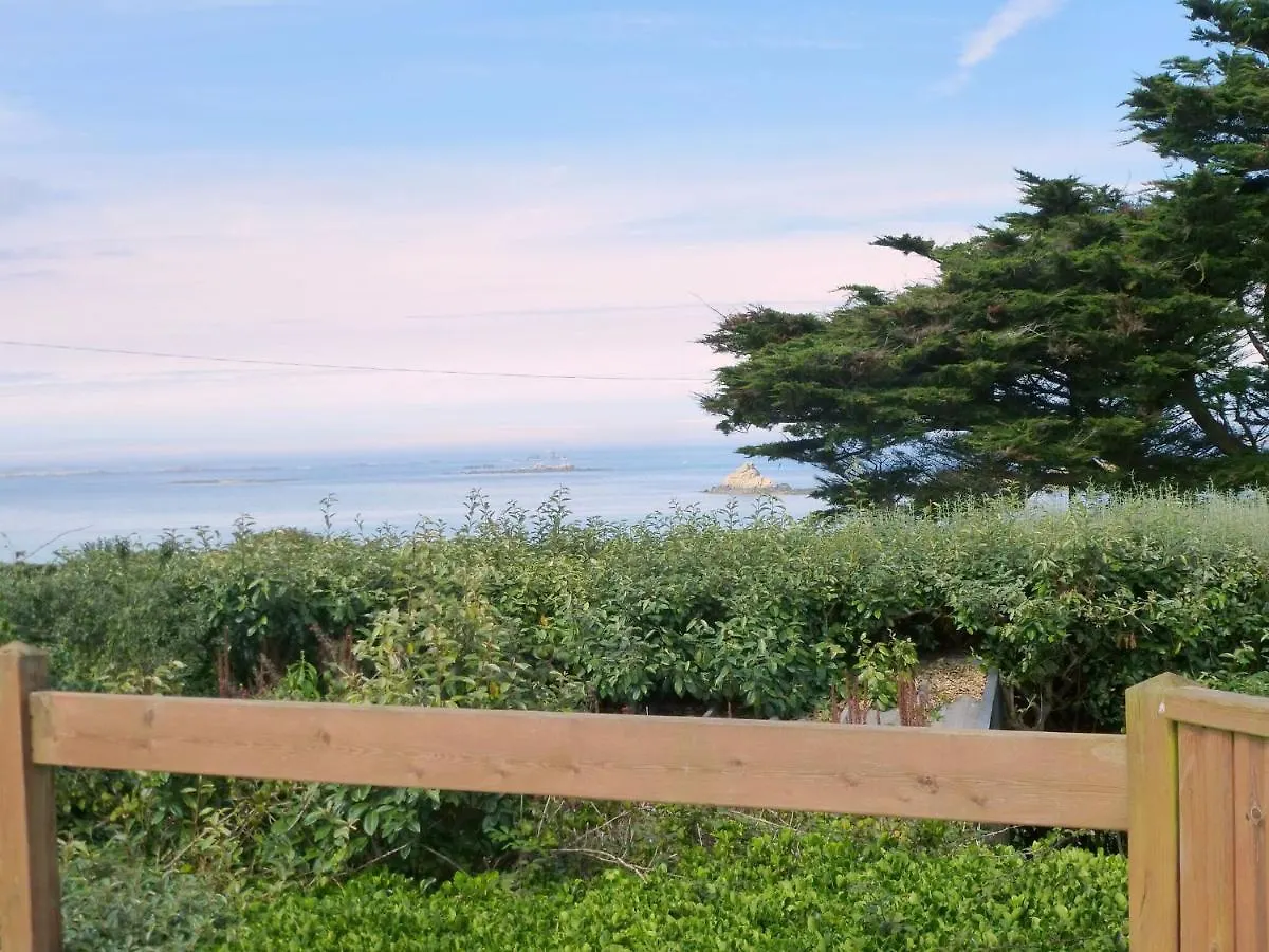 Breton Stone House Very Close To The Beach, Landeda Holiday home
