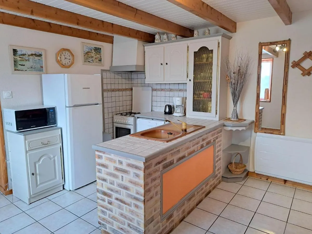 Holiday home Breton Stone House Very Close To The Beach, Landeda