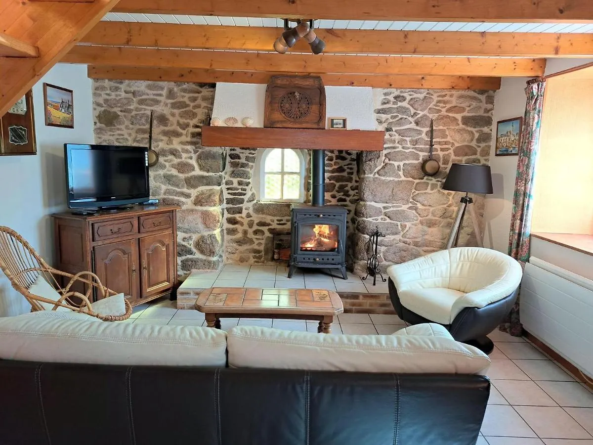 Holiday home Breton Stone House Very Close To The Beach, Landeda France